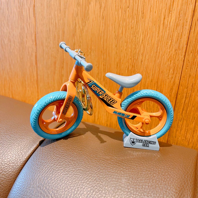 Sliding Bicycle Keychain - Image 4