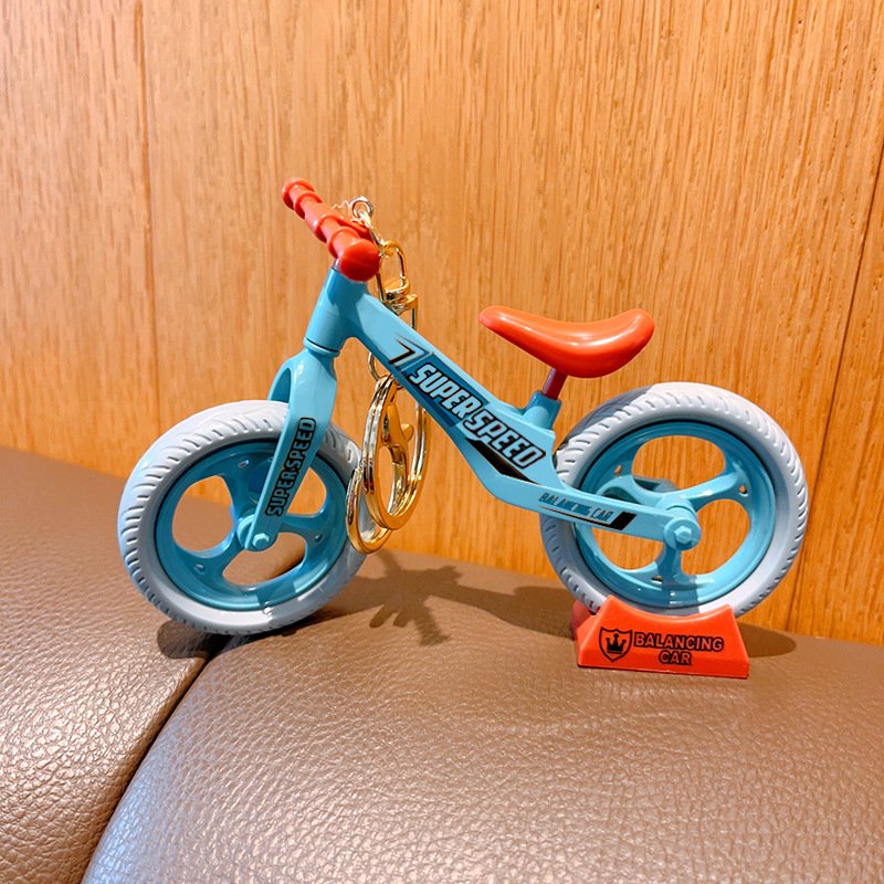 Sliding Bicycle Keychain - Image 5